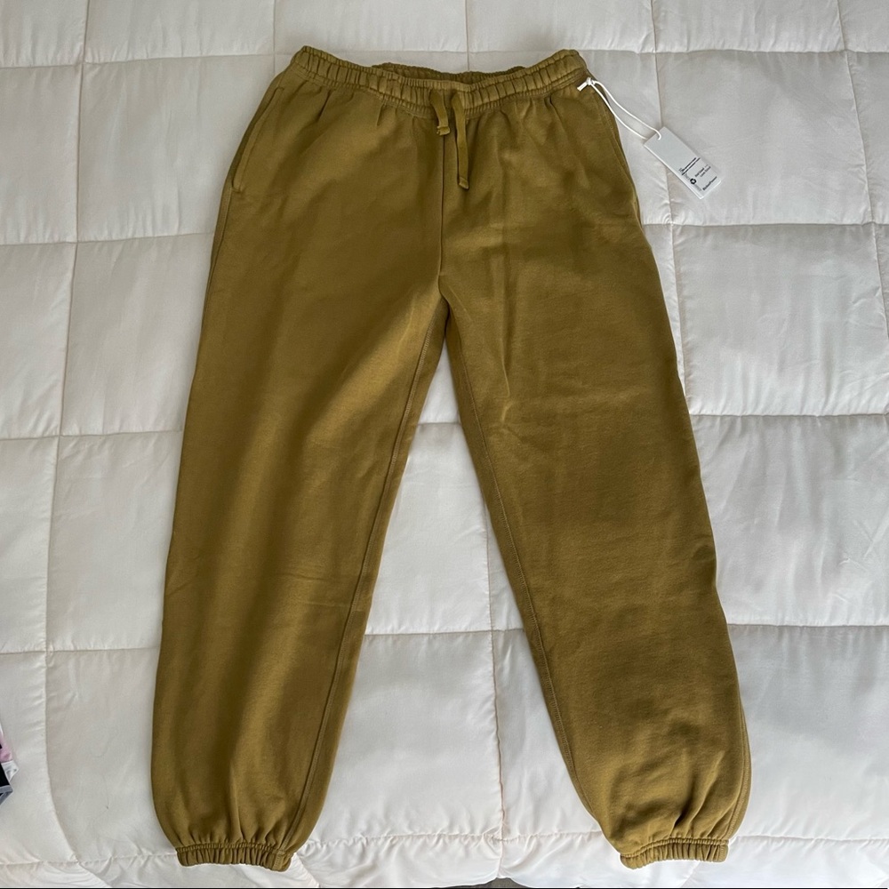 NWT Richer Poorer Women's Recycled Fleece Classic Sweatpant